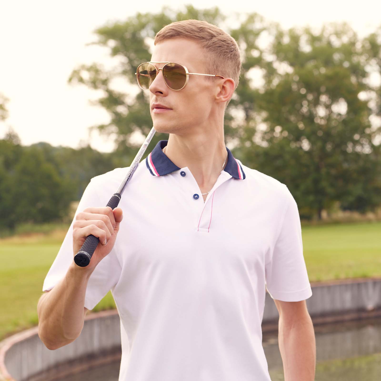 Men's golf polo shirt with sun protection
