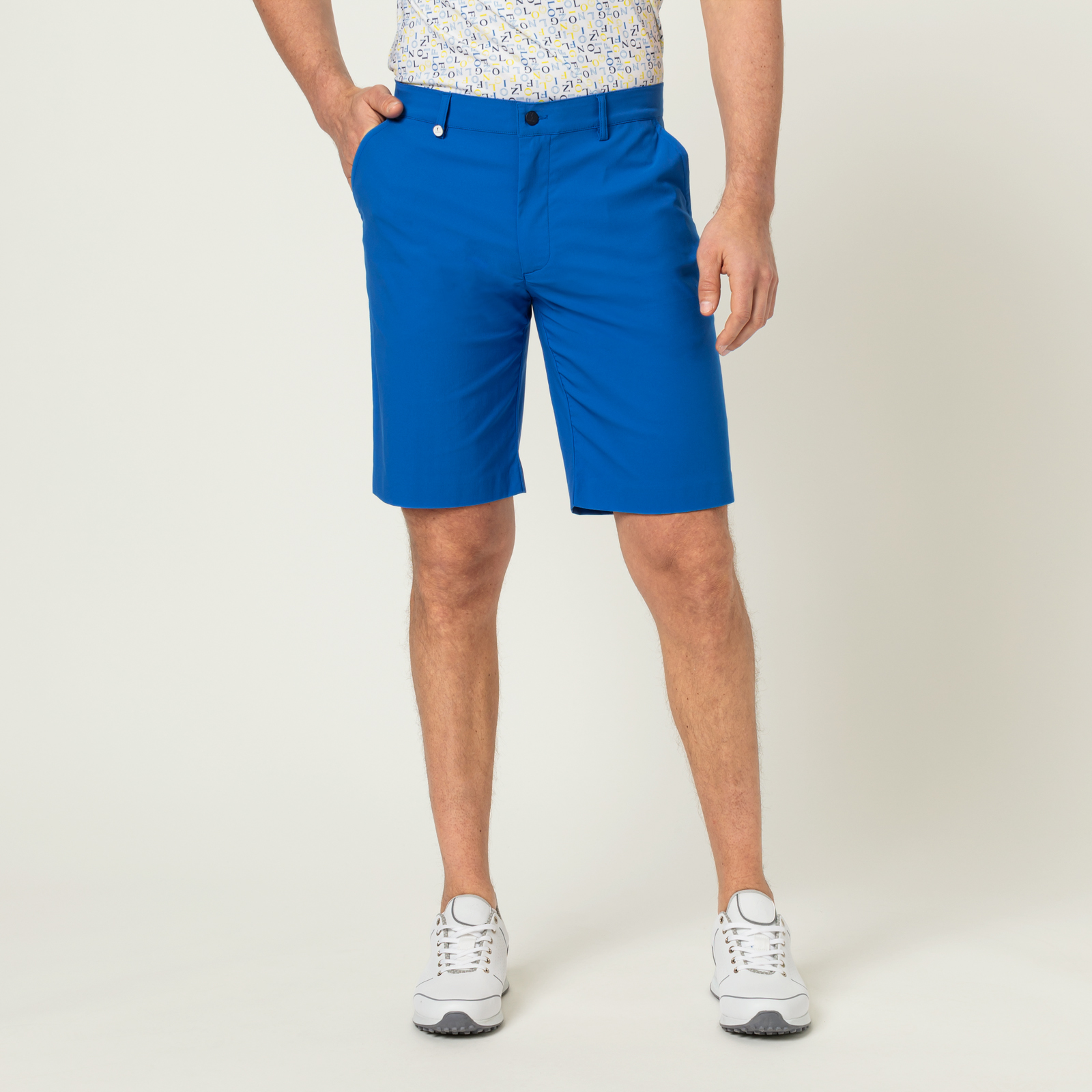 Men's functional Bermuda-style golf shorts with sun protection 