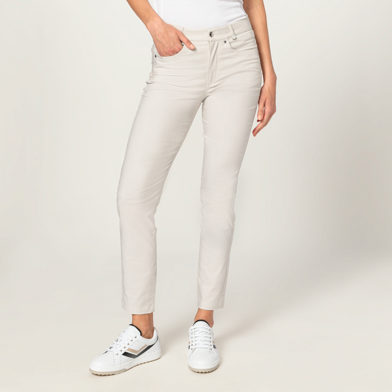 Ladies' 7/8 pants in 5-pocket style made from stretch material with sun protection function